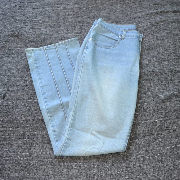 Low-rise Boot Cut Hippie Jeans - Picture 3 of 5